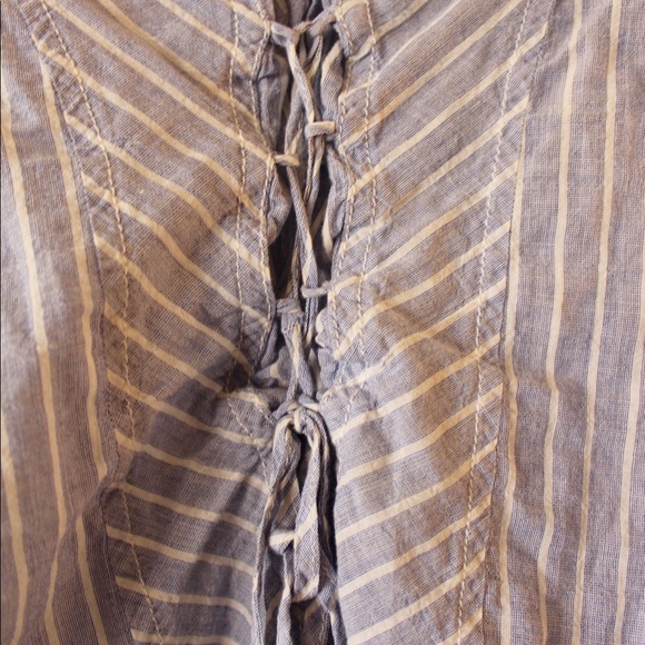 Guess blue and white buttoned top - Picture 3 of 4